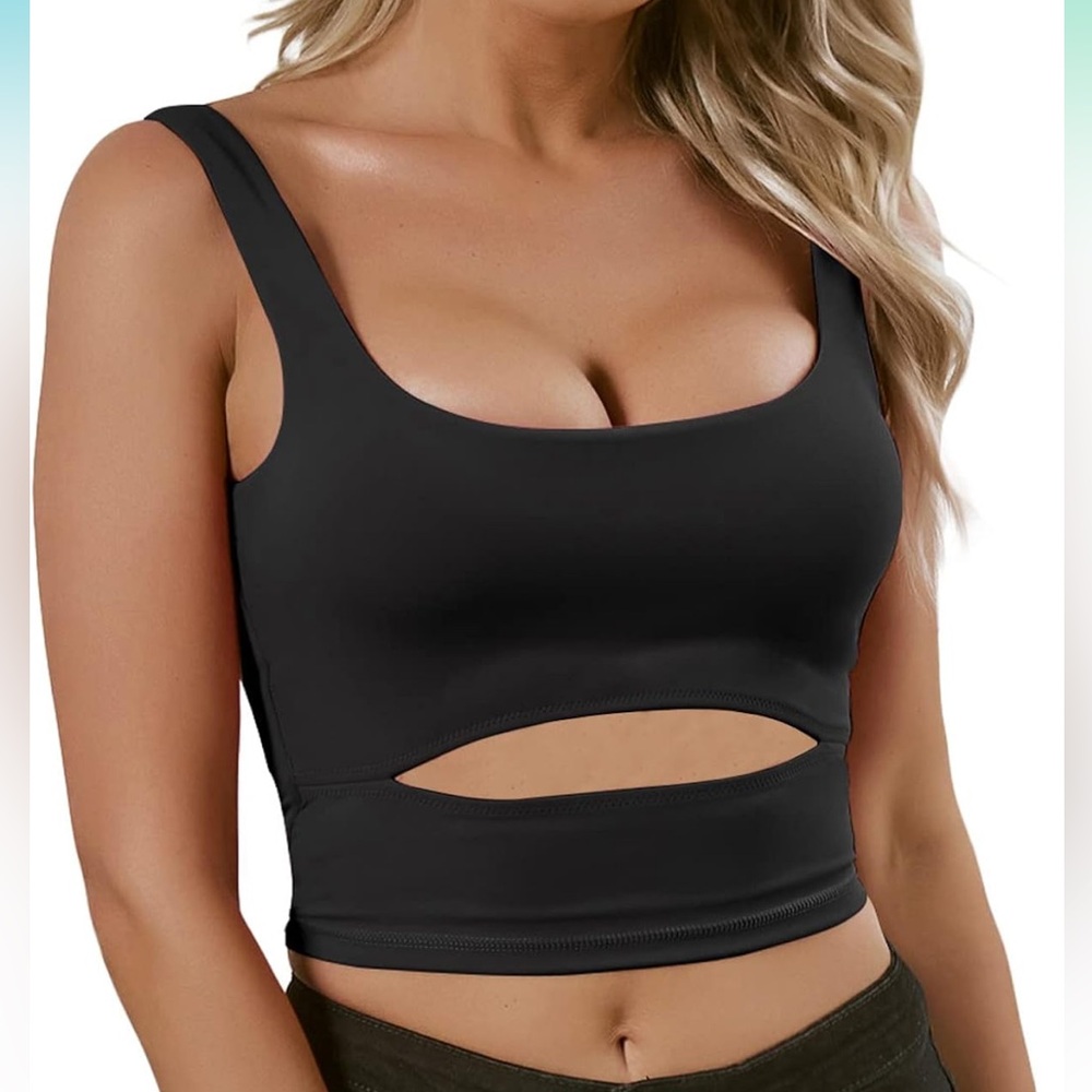 Cropped Workout Tank Top With Cutout
